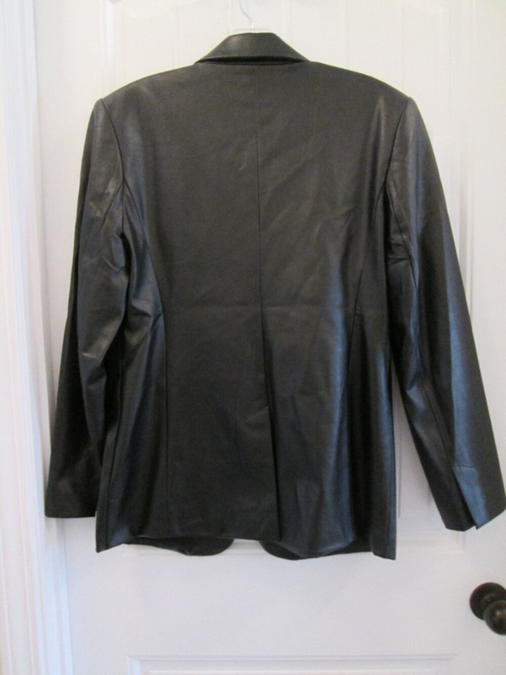 Gabrielle Union Faux Leather Blazer Black Sz L NWT - Picture 4 of 8